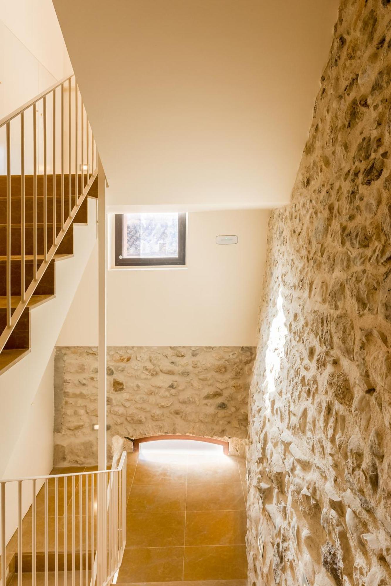 Can Cintet 21Nuevo Apartamento Moderno En Besalu Bagian luar foto