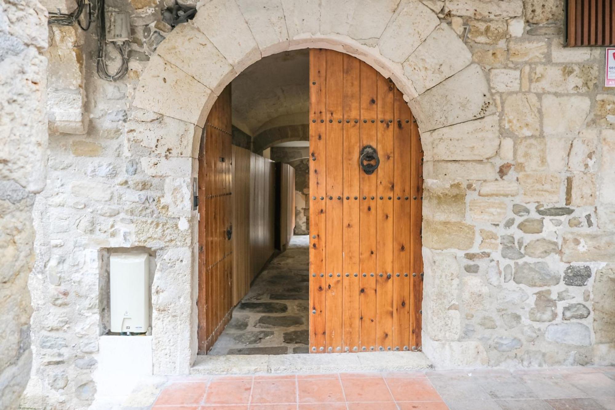 Can Cintet 21Nuevo Apartamento Moderno En Besalu Bagian luar foto