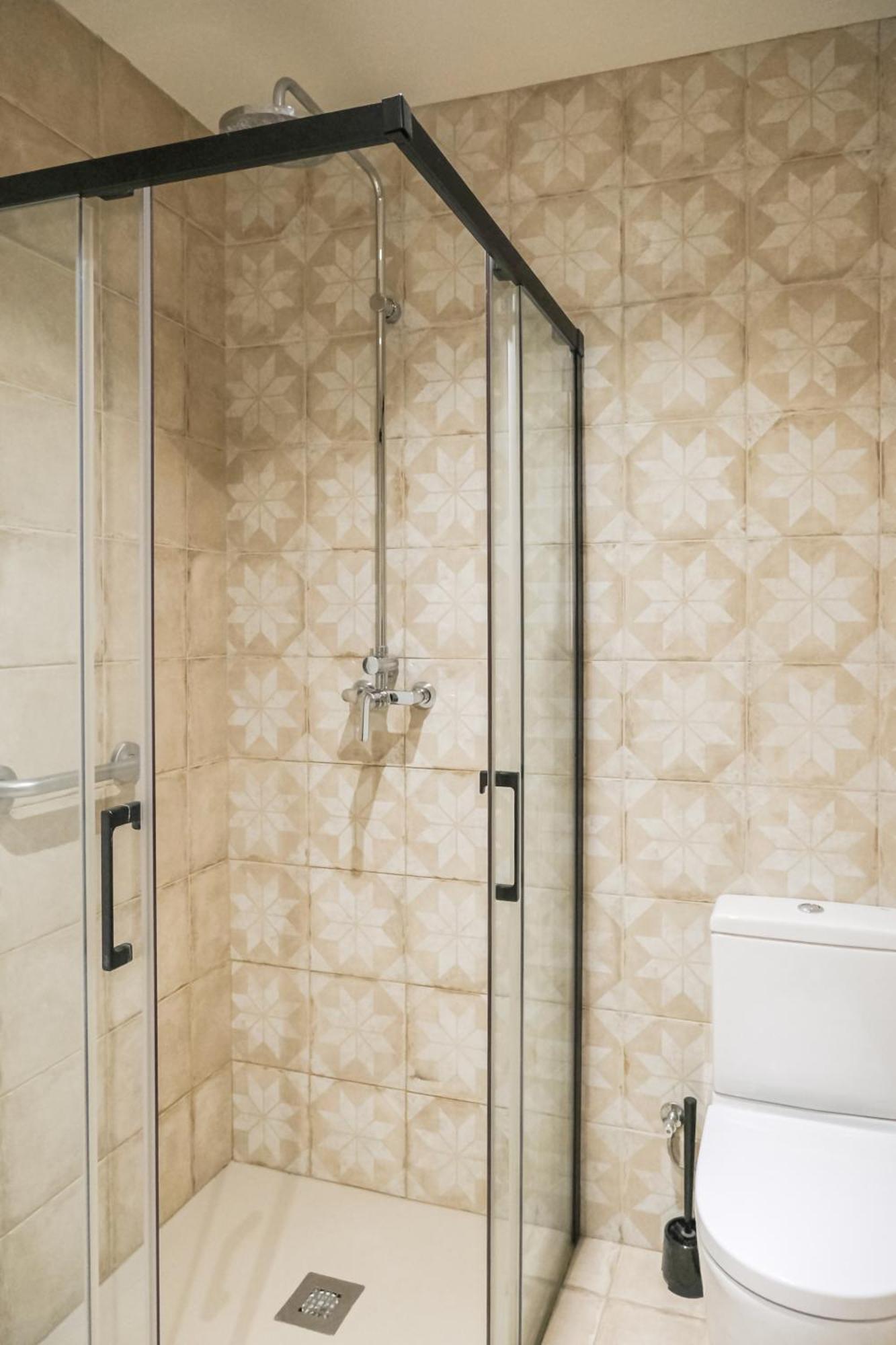 Can Cintet 21Nuevo Apartamento Moderno En Besalu Bagian luar foto