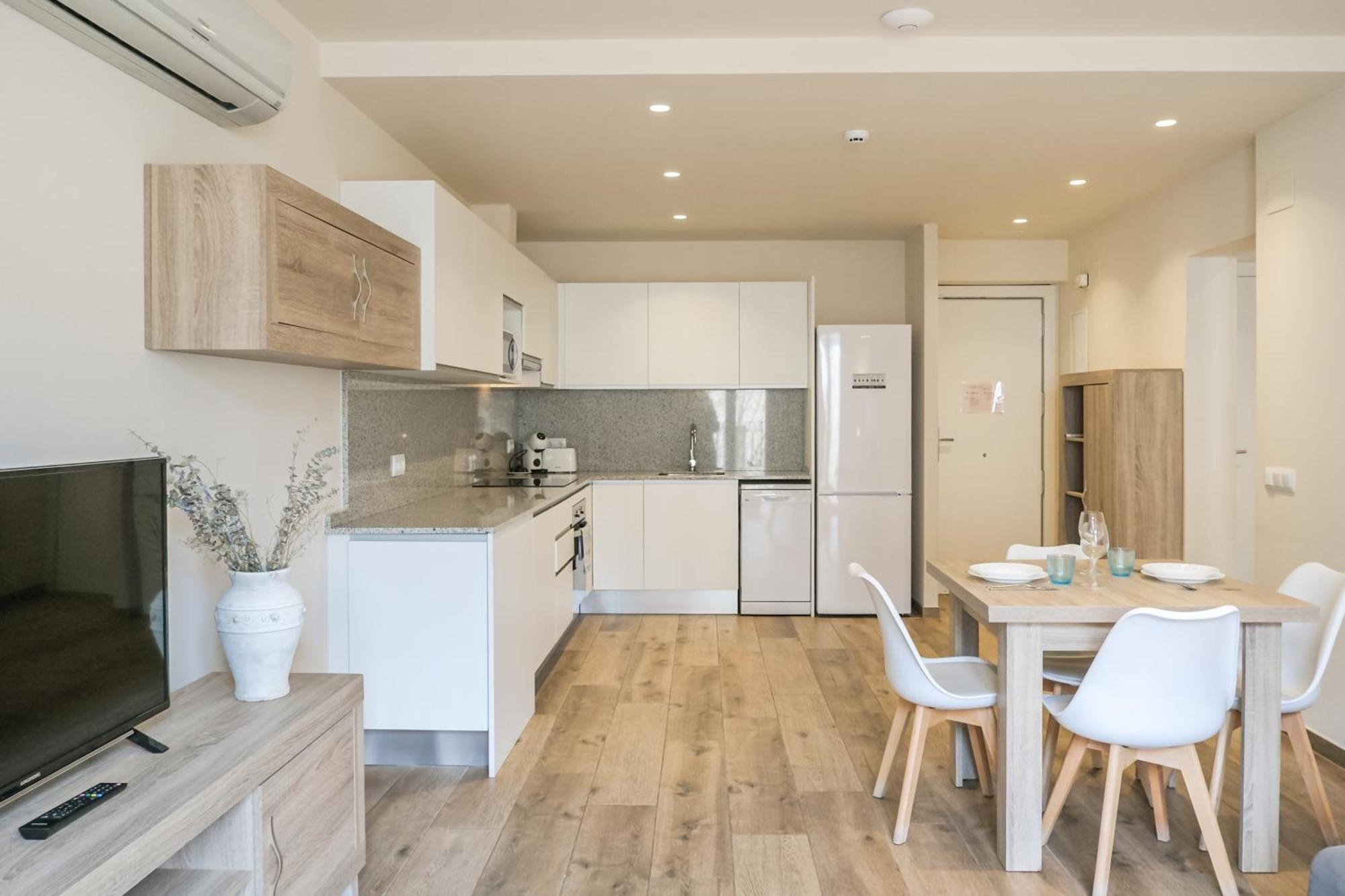Can Cintet 21Nuevo Apartamento Moderno En Besalu Bagian luar foto